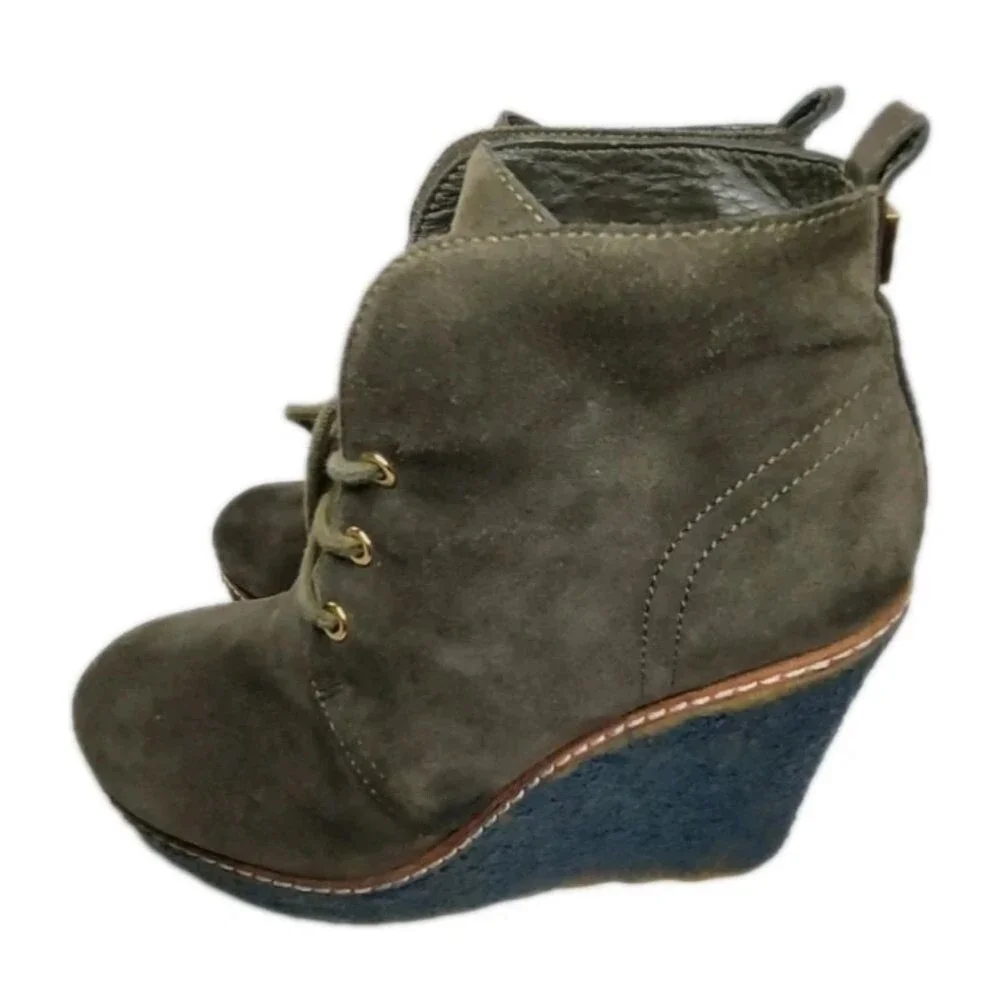 Tory Burch Vicki Wedge Platform Ankle Booties Size 7 Olive Green Suede Gum Sole